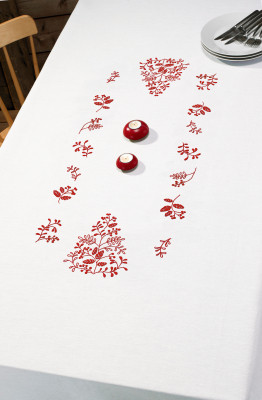 Red Sticks - 
 Table Cloth - 
 Embroidery / 581600 WI