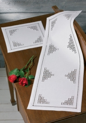Hardanger 
 Table Runner (right) / 633815 WI