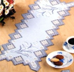 Hardanger Table Runner / 635707 WI