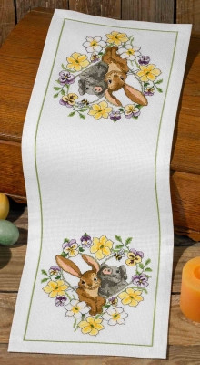 New Friends 
 Table Runner / 639854 WI