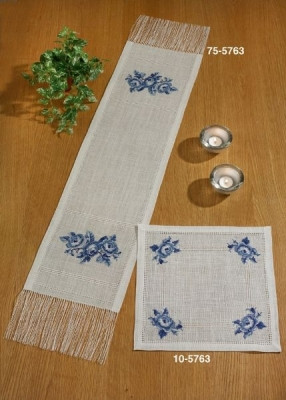 Blue Roses Table Runner (Left) / 755763 WI
