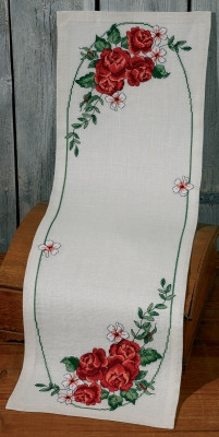 Red Roses - Table Runner / 758847 WI