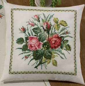Pink and Red Roses Pillow / 830360 WI