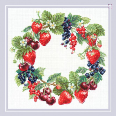 Wreath With Berries / RL2323