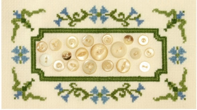 Grandma's Buttons / PC1885