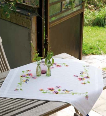 Little Bird & Pansies Tablecloth / PNV148682