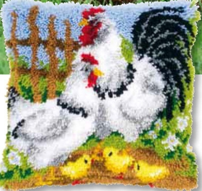 Chicken Family Cushion / PNV148984