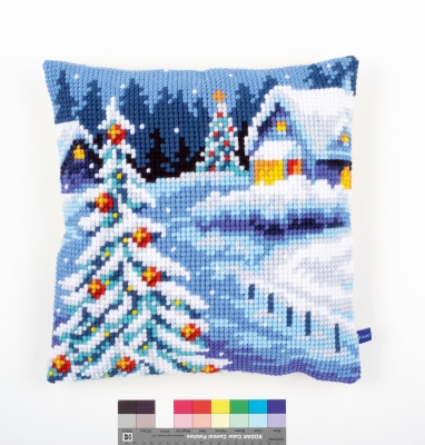 Wintery Scenery Cushion / PNV154633