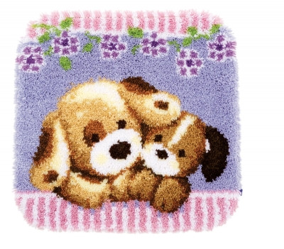 Cuddling Dogs Latch Hook Rug / PNV155031