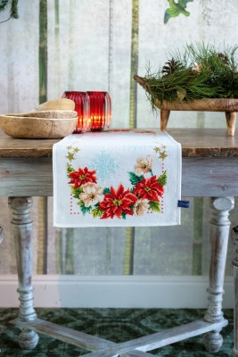 Christmas Flowers Table Runner / PNV155487