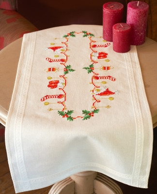 Christmas Table Runner / PNV158094