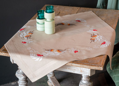Robins in Winter - Tablecloth / PNV187116