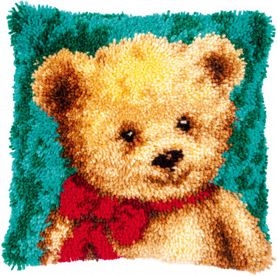 Little Bear Latch Hook Cushion / PNV191311