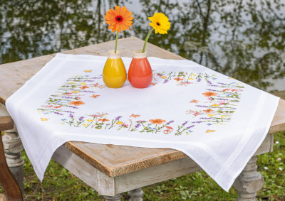 Lavender & Field Flowers Tablecloth / PNV199490