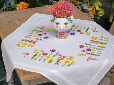Spring Flowers Tablecloth - Embroidery / PNV199588