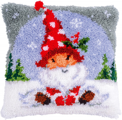 Christmas Gnome in the Snow Cushion - Latch Hook / PNV201456