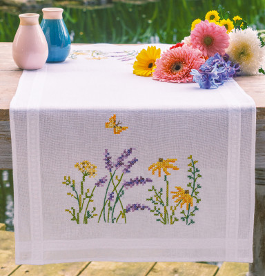 Lavender Table Runner / PNV202034