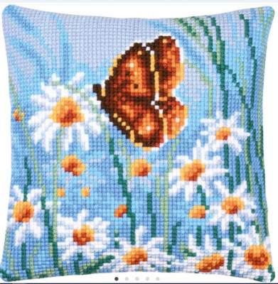 Butterfly & Flowers - White Daisies Cushion / PNV203670