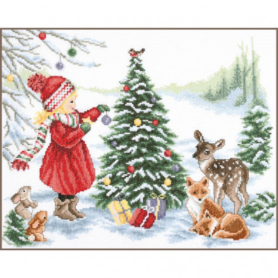 Decorating For Christmas / PNV206743