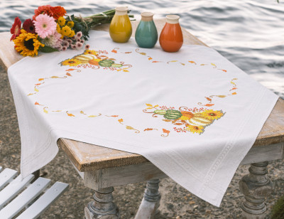 Pumpkin with Leaves - Table Cloth / PNV206982