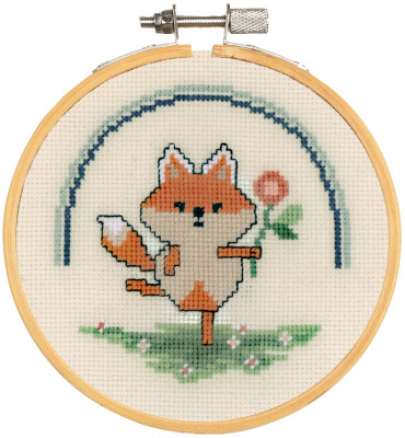 Akita With Flower / PNV214350