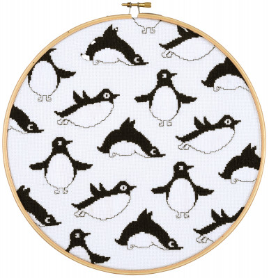 Penguins - by Eva M / PNV216667