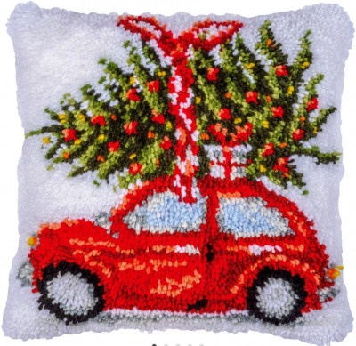 Christmas Car- Latch Hook Cushion / PNV221691