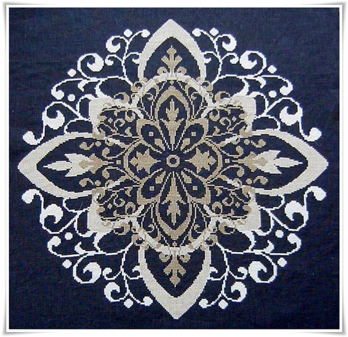Arabesco / Alessandra Adelaide Needleworks