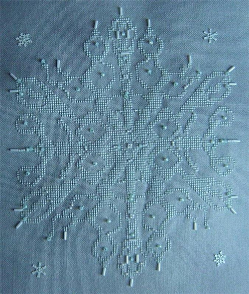 Snowflake 1 / Alessandra Adelaide Needleworks