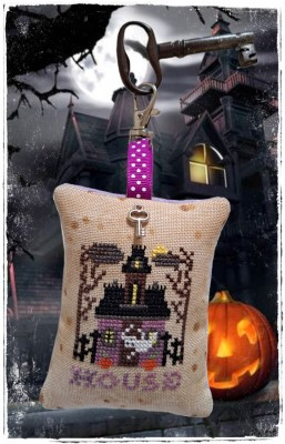 Haunted House Keychain / Fairy Wool In The Wood