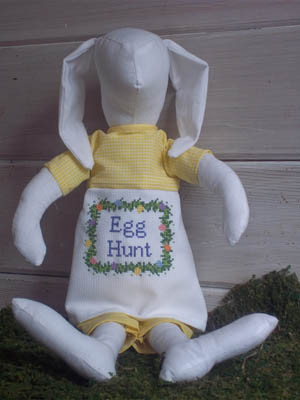 Egg Hunt / Fallbrook House Needleplay