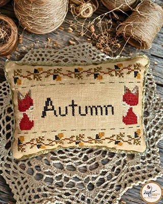 Autumn Pillow / MTV Designs