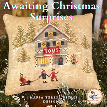 Awaiting Christmas Surprises / MTV Designs