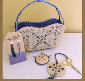 Arabesque Sewing Set / MTV Designs