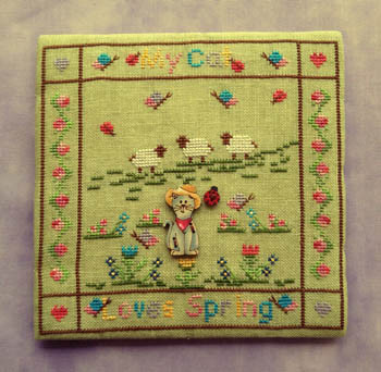 My Cat Loves Spring (Buttonsincluded) / MTV Designs