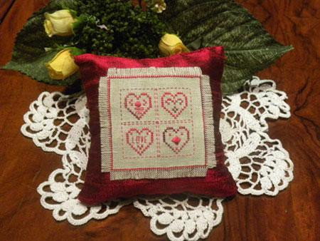 Four Hearts Pincushion / MTV Designs