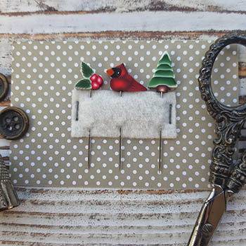 Winter Cardinal Small Pin / Puntini Puntini