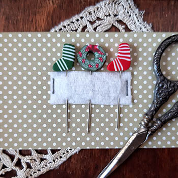 Christmas Stockings Pins / Puntini Puntini