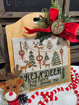 Reindeer Tree Farm / Quaint Rose Needle Arts