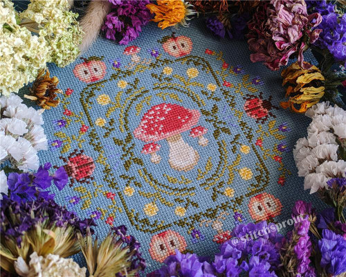 Cottage Garden Sampler / Stitchsprout Cross Stitch