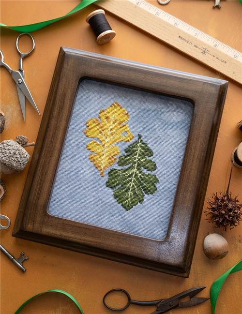 Burr Oak Leaves / Stitchsprout Cross Stitch