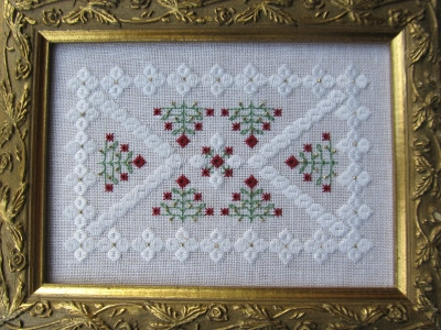 Christmas Garden - Garden Series 2/3 / Terri Bay Needlework Designs