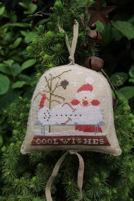 Cool Wishes Snowglobe / Thistles
