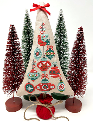 Nordic Ornament Tree / Tiny Modernist Inc