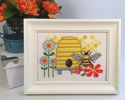 Busy As A Bee / Tiny Modernist Inc