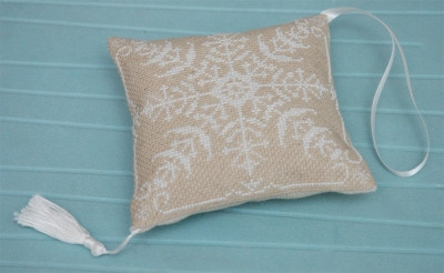 Snowflake Ornament / Tiny Modernist Inc