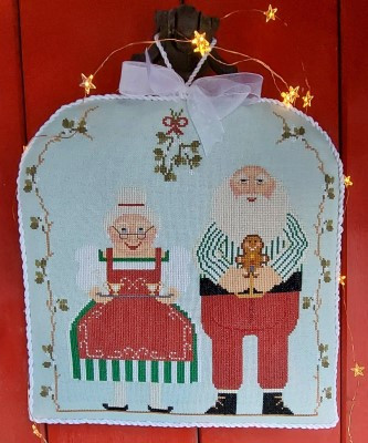 Kringle Series: Mrs. and Mr. Kringle / Twin Peak Primitives