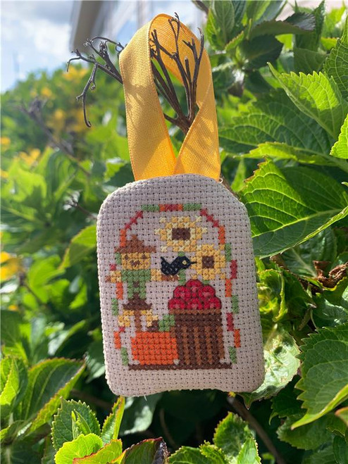 Autumn Friends / World On A String By Dara