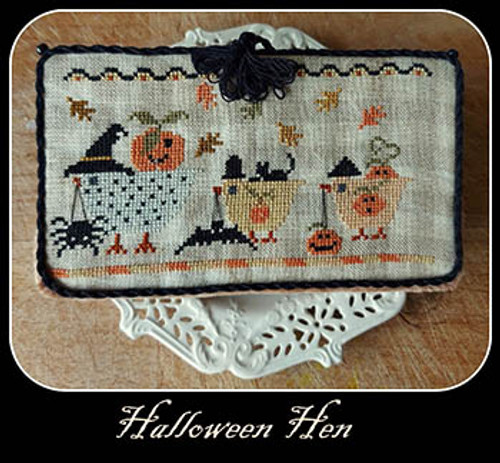 Halloween Hen / Nikyscreations