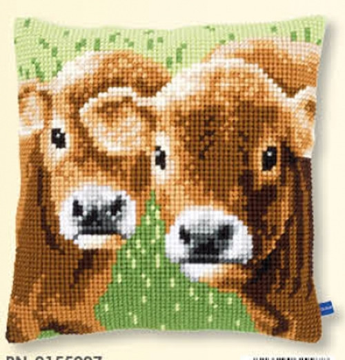 Two Calves - Cushion / Vervaco / PNV155007